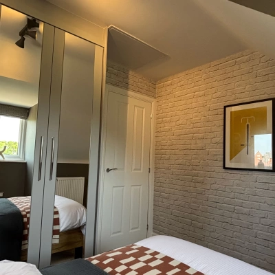 medium bedroom  - Residential