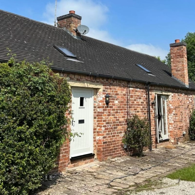 Green door spraying  - Spraying