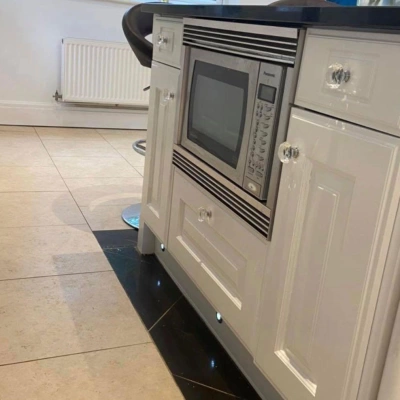 Kitchen Island 2  - Spraying